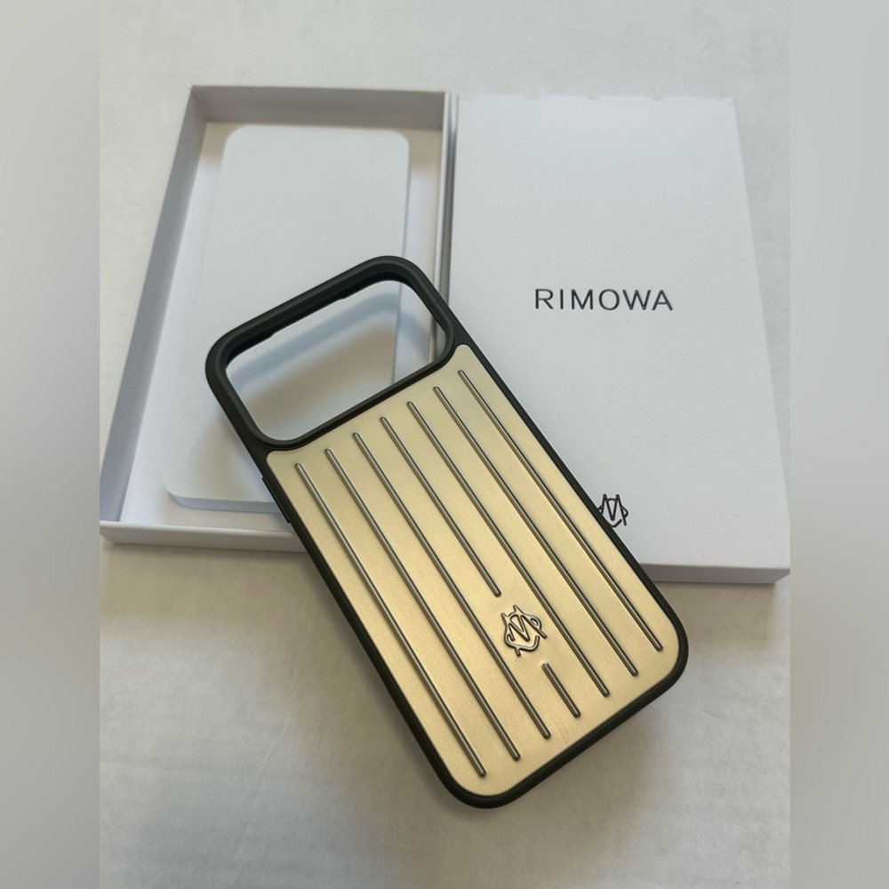 Rimowa Iphone Case Aluminum For Iphone 17 Pro Max TITANIUM - Picture 2 of 5